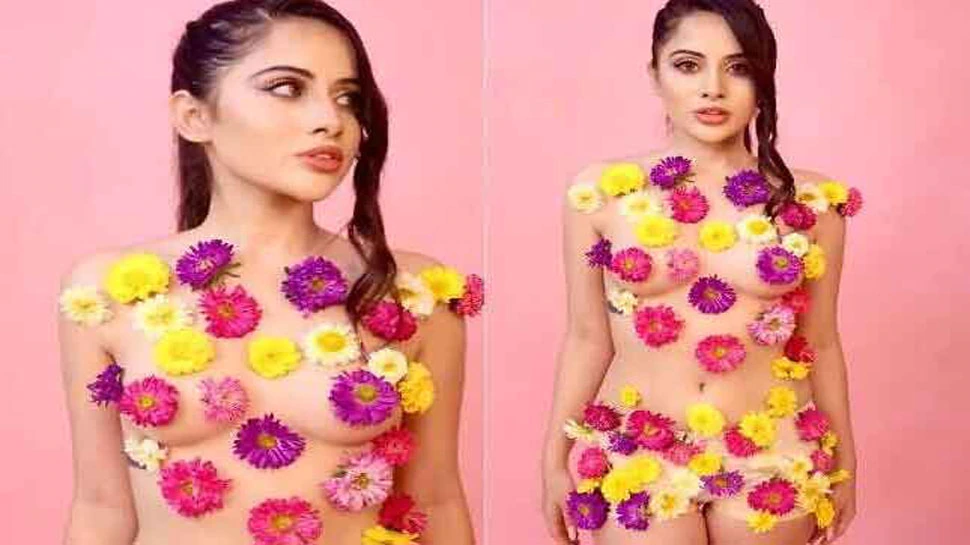 Watch: Urfi Javed wears 'broken glass outfit' weighing 20 kgs; netizens ask  'how will you sit?'