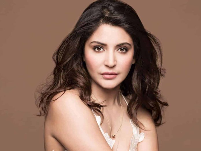 Anushka Sharma got angry at the reporter for taking the picture of daughter Vamika, the actress gave such a reaction in anger Anushka Sharma got angry at the reporter for taking the picture of daughter Vamika, the actress gave such a reaction in anger