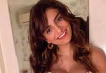 Gandi Baat fame actress Anveshi Jain posed like this wearing only a blouse; sweat left by the fans Gandi Baat fame actress Anveshi Jain posed like this wearing only a blouse; sweat left by the fans