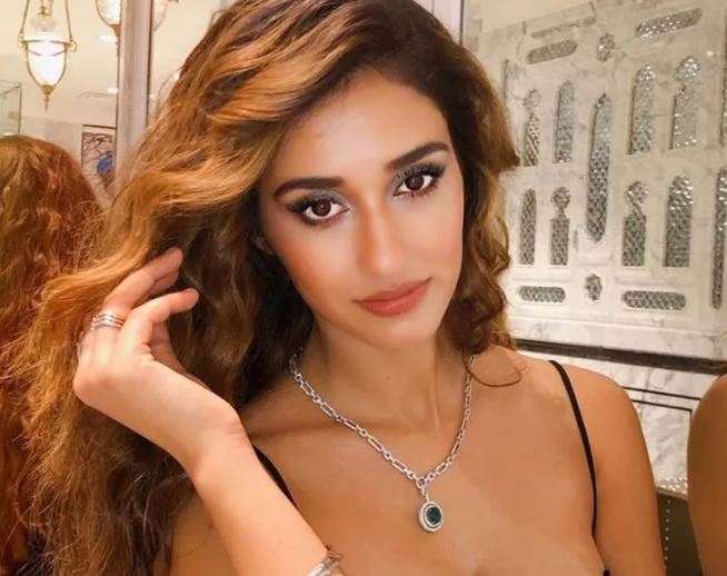 Disha Patani made a bo*ld photoshoot wearing a bralette, raised the temperature of the internet by sharing the video