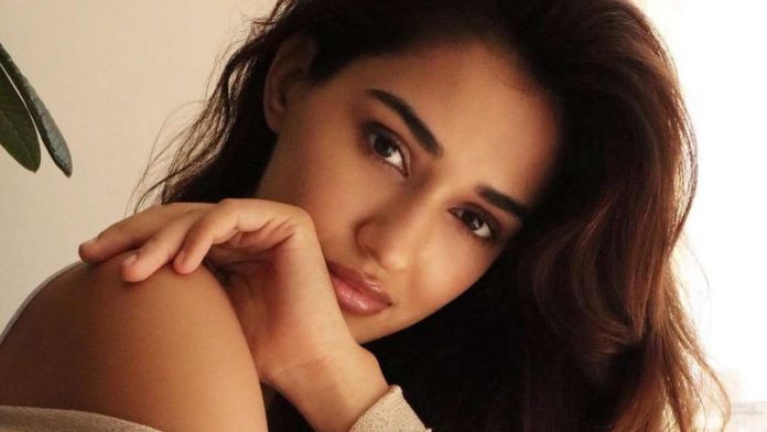 Disha Patni trolled for her latest pictures, fans said - please pay attention to food and drink
