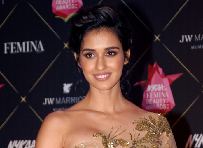 Disha Patani bo*ldness crossed all limits, got her photoshoot done wearing a transparent dress, kept her eyes fixed on the pictures