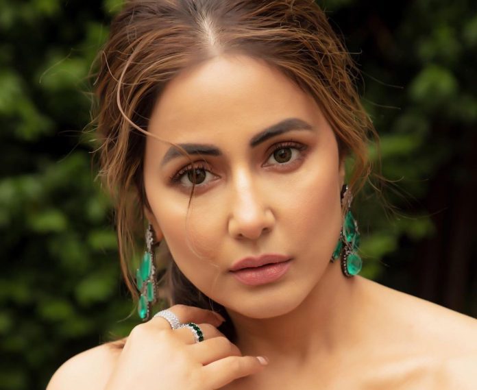 Hina Khan came out of the pool wearing a netted mon*okini, the bell rang in the hearts of the viewers - Watch video