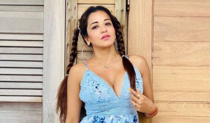 Monalisa did something like this on the song of 'Brahmastra', fans are giving such a reaction after seeing the post