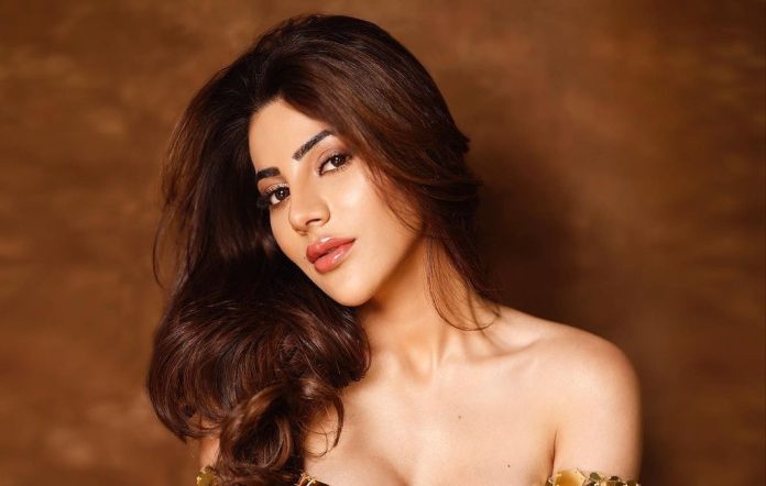 Nikki Tamboli became uncontrollable for bathroom photoshoot, such bo*ld poses in front of the camera Nikki Tamboli became uncontrollable for bathroom photoshoot, such bo*ld poses in front of the camera