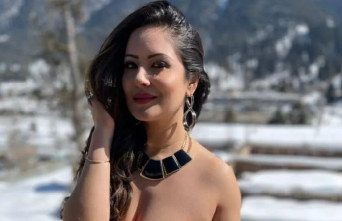 Pooja Banerjee wore a transparent sari in front of the camera, fans were surprised to see the look of the actress