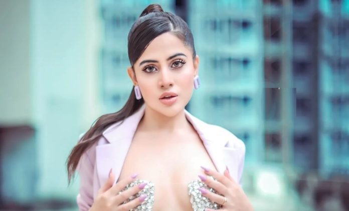 Urfi Javed broke all limits of bo*ldness, would not have seen such a revealing bralette before Urfi Javed broke all limits of bo*ldness, would not have seen such a revealing bralette before