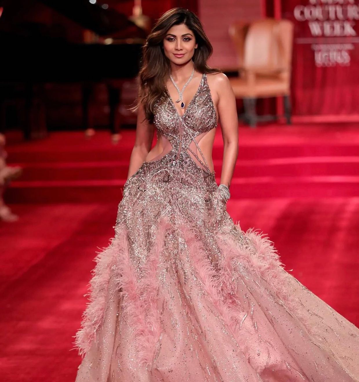 Shilpa shetty gown design sale