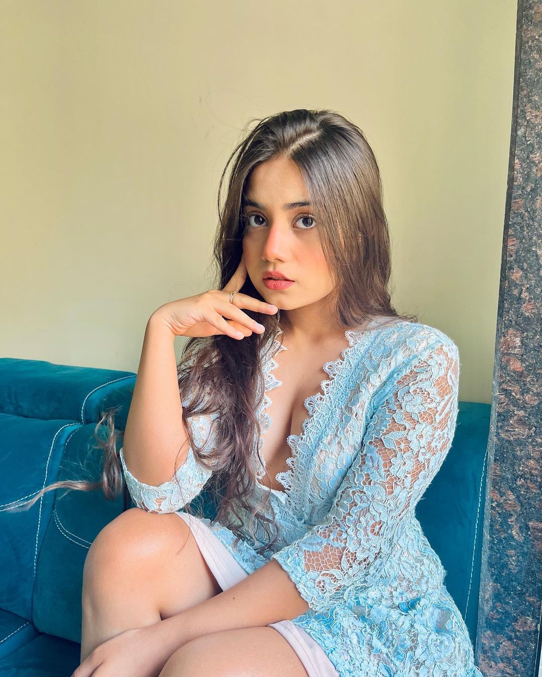 Urfi Javed’s sister Dolly Javed crossed all limits of bo*ldness, opened