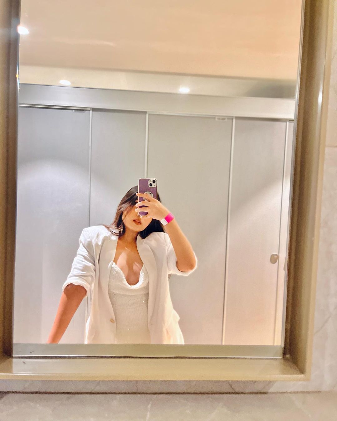 Urfi Javed’s sister Dolly Javed crossed all limits of bo*ldness, opened