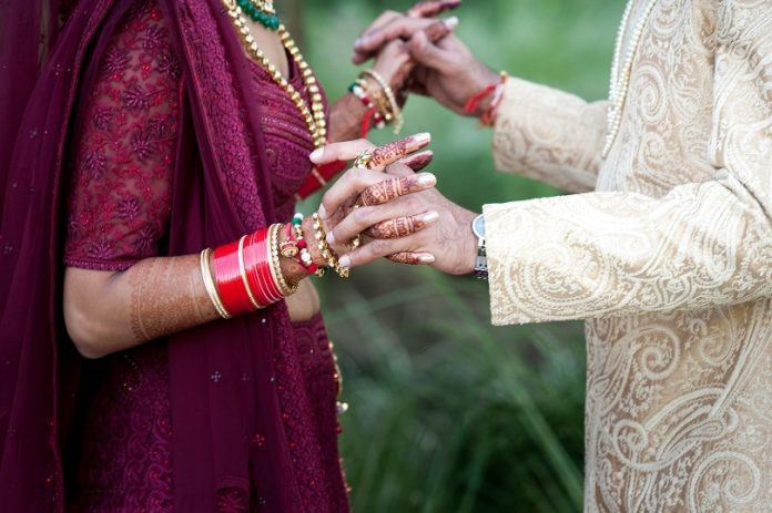 Groom fell in love with his mother-in-law, then robbed the gathering by saying such a thing to the brid Groom fell in love with his mother-in-law, then robbed the gathering by saying such a thing to the brid