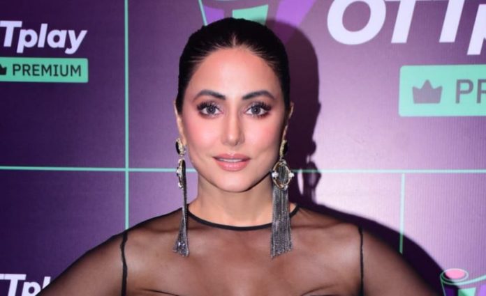 Hina Khan braless wore a transparent front open dress, seeing people said - this is Urfi Javed Part 2!