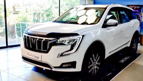 Mahindra has reduced the price of XUV700 variant, check the new price here