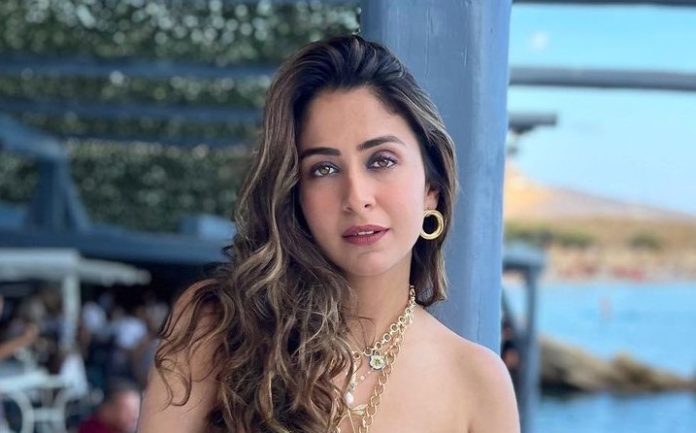 Malavika Raj crosses all limits of boldness, shares very bold pictures in printed bikini Malavika Raj crosses all limits of boldness, shares very bold pictures in printed bikini