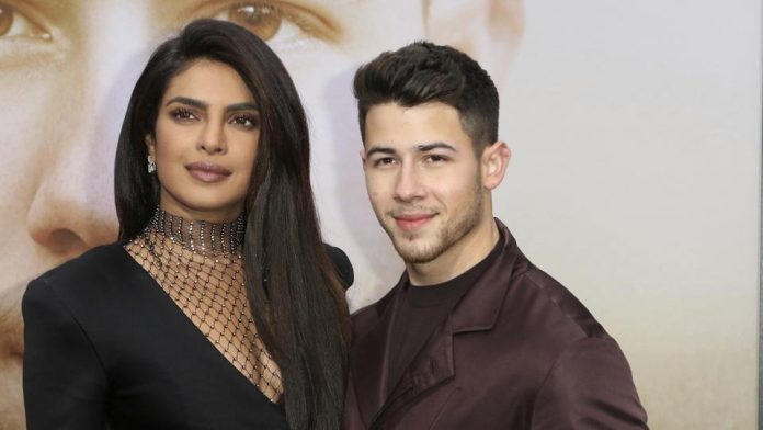 Priyanka Chopra gets romantic on stage with Nick Jonas, kisses, video goes viral