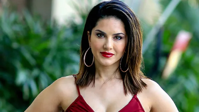 Sunny Leone becomes 'beach baby', raises internet mercury in blue bikini, see pictures