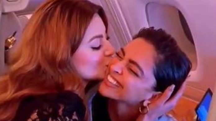 Urvashi Rautela kisses Deepika Padukone in flight, photo goes viral on internet like fire