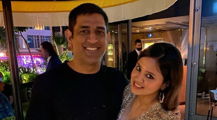 Wife Sakshi clashed with Dhoni, Mahi said – doing this on Instagram to increase followers Wife Sakshi clashed with Dhoni, Mahi said – doing this on Instagram to increase followers