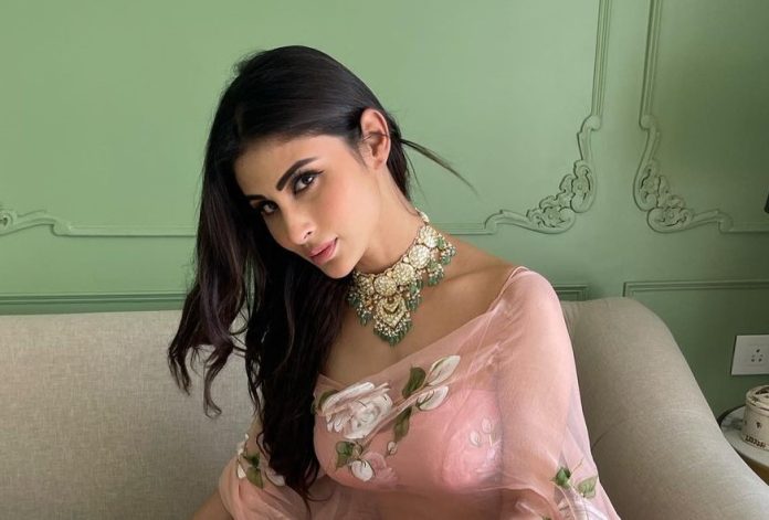'Brahmastra' actress Mouni Roy immersed in desi colours, robbed the gathering wearing a white lehenga - see pic
