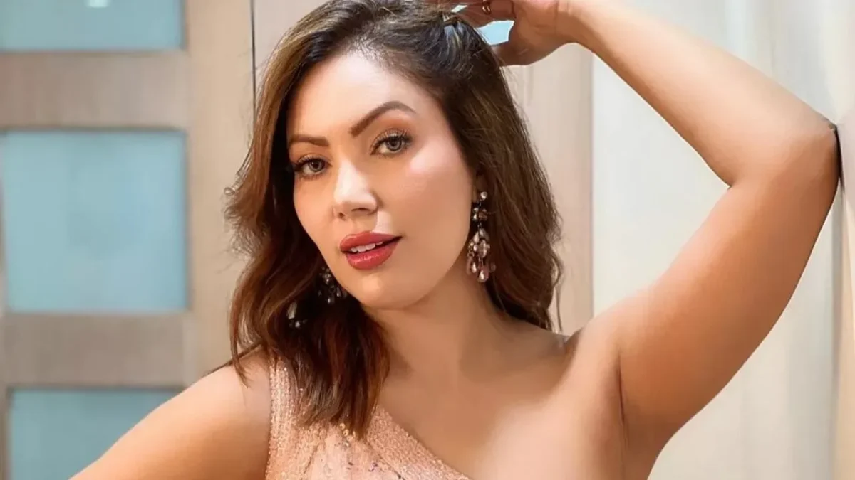 Viral Video: Babita ji wore such a dress, had to be repaired again and  again - informalnewz
