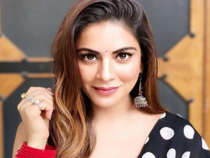 Preeta of 'Kundali Bhagya' blushing wearing a pink suit, this style was seen for the first time after marriage