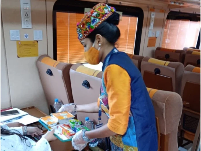 Indian Railways Passengers Good News! Now free food and water will be available in the train, IRCTC's new plan