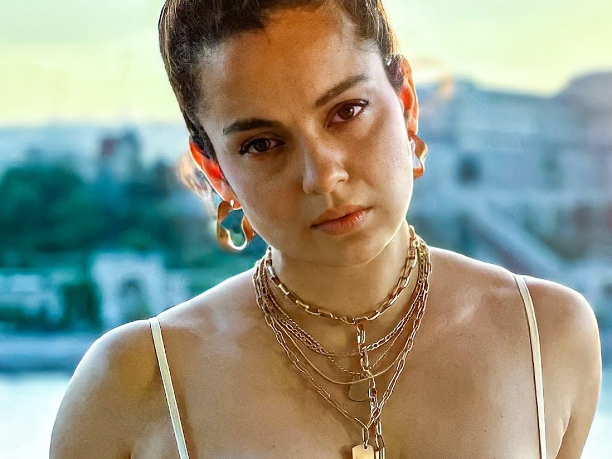 Kangana Ranaut sets fire to social media in a white transparent bralette,  you will also be shocked to see - informalnewz