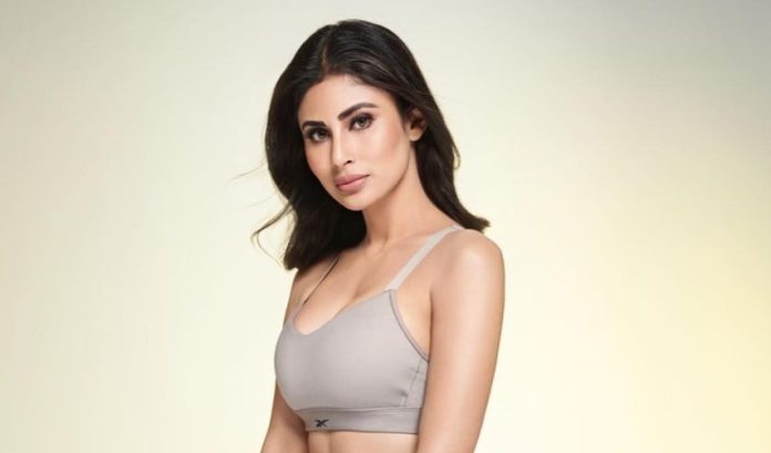 Mouni Roy wore a stringed dress for the photoshoot, bo*ld acts captured in the camera