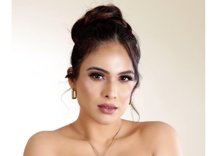 Neha Malik got a bo*ld photoshoot done while taking a bath in the bathroom, people got hot after seeing this