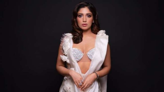 Bhumi Pednekar wore oversized pants to look stylish, showed transparent bralette look in open coat Bhumi Pednekar is getting bo*lder every day, now flaunted bo*ld figure in such a revealing dress