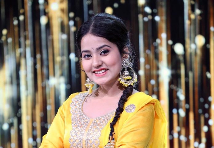 Indian Idol 13 contestant Bidipata Chakraborty's beauty is being discussed, she became a star before winning the show, got acting offers