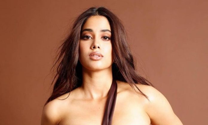 Janhvi Kapoor did a bo*ld photoshoot wearing an off-shoulder bralette top, you will lose your senses after seeing the pictures