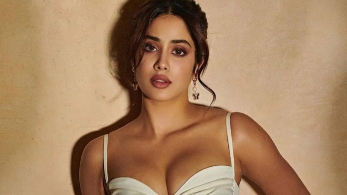 janhvi kapoor Oops Moments: Janhvi Kapoor became victim of Oops Moment due to bold look, watch video