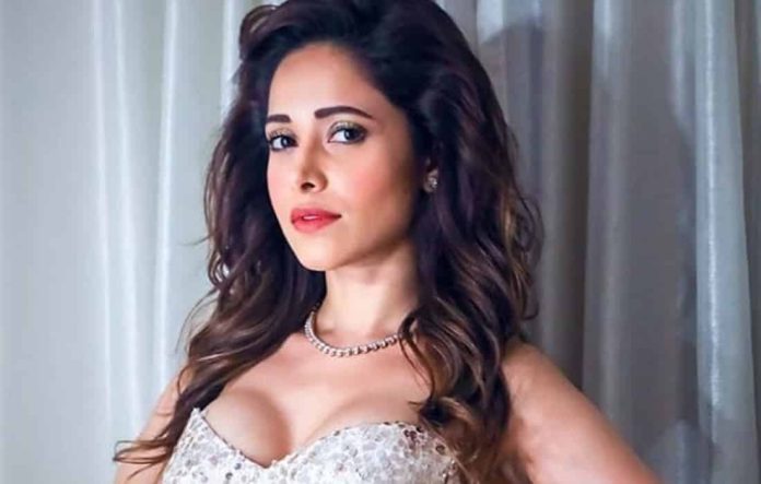 Nusrat Bharucha showed off her hot look wearing a sari, stylish blouse caught attention Nusrat Bharucha showed off her hot look wearing a sari, stylish blouse caught attention