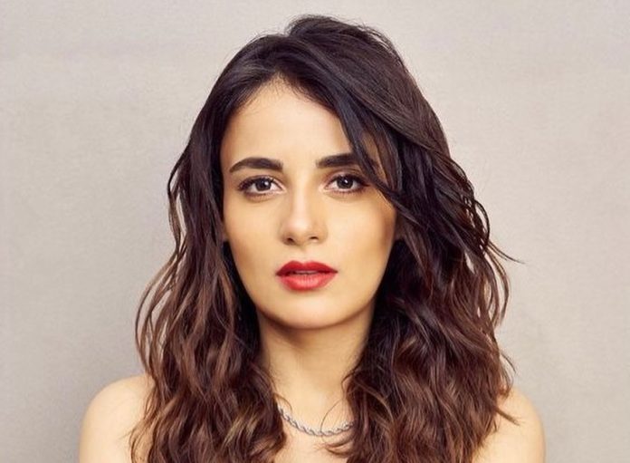 Radhika Madan crossed all limits of boldness, wearing a front open top, got a bold photoshoot, seeing people said – what will you believe by doing…