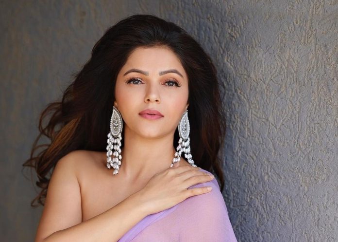 Rubina Dilaik shared bo*ld pictures from the sets of 'Jhalak Dikhhla Jaa', her belly tattoos attracted more attention than clothes