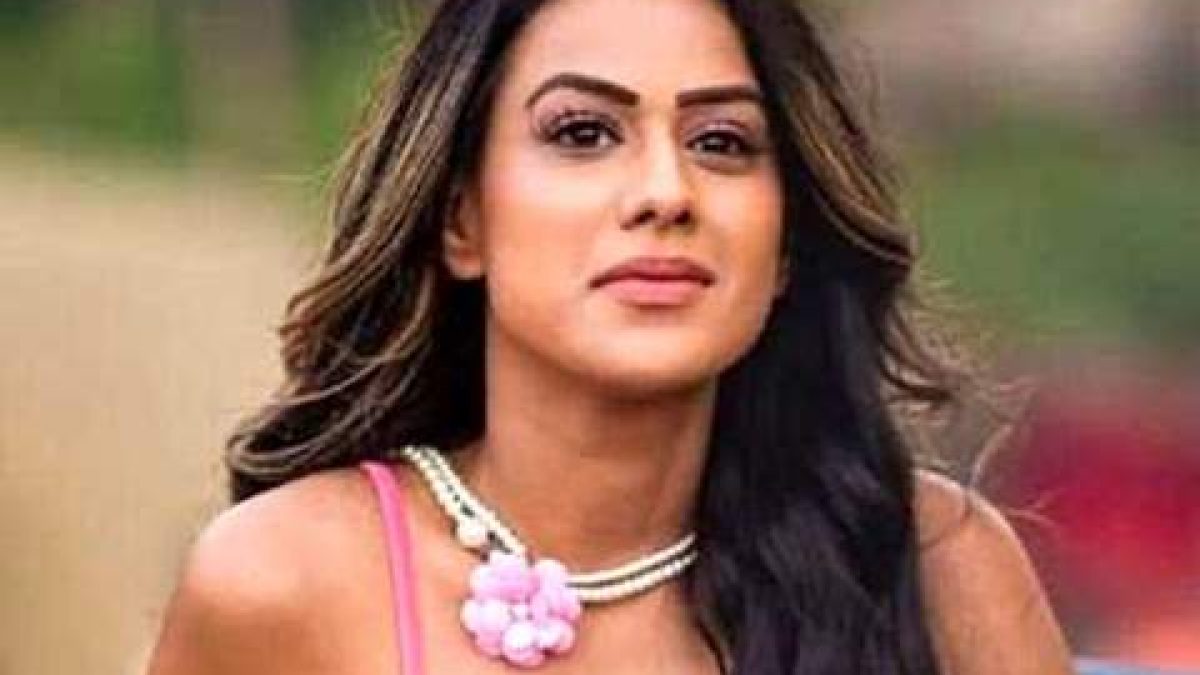 Nia Sharma: Those blessed with good looks don't click a lot of selfies -  Times of India