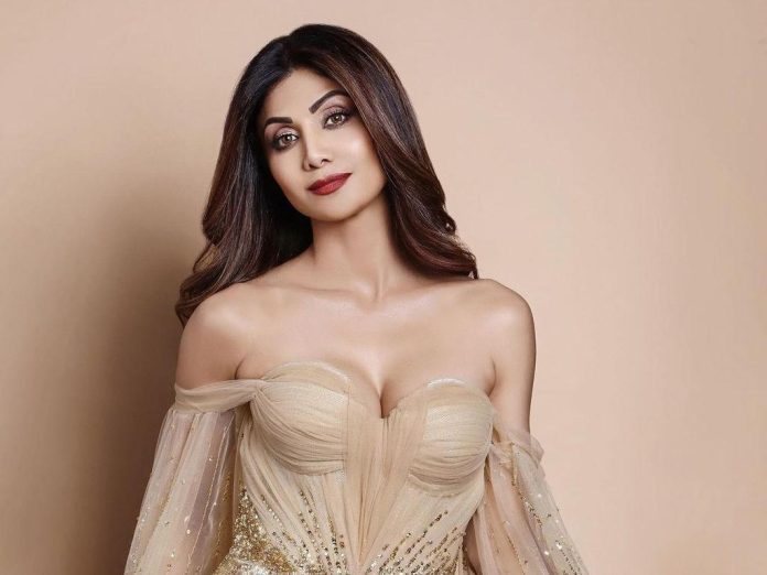 Shilpa Shetty crossed all limits of bol*dness in front open dress without wearing bra, user said – take care of age