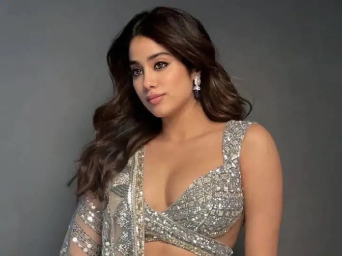 Jhanvi Kapoor wreaked havoc in saree, 'boyfriend' Shikhar Pahadia gave such a reaction Jhanvi Kapoor wreaked havoc in saree, 'boyfriend' Shikhar Pahadia gave such a reaction