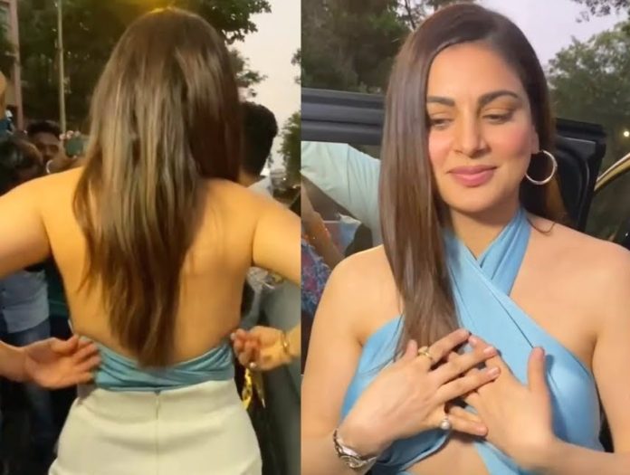 Shraddha Arya kept on handling the top to avoid Oops Moment, users trolled and said – top khul gaya…. Shraddha Arya kept on handling the top to avoid Oops Moment, users trolled and said – top khul gaya….