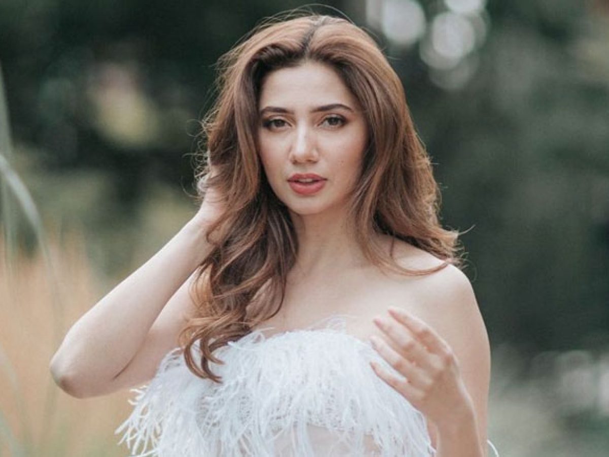 Mahira Khan Sex Naked - Pakistani actress Mahira Khan crossed all limits of bo*ldness, showed hot  moves wearing a bralette - informalnewz