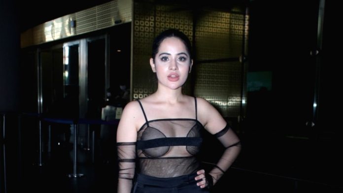 urfi-javed-Urfi Javed crossed all limits of bo*ldness, video went viral in net two-piece, created furore on the internet Urfi Javed crossed all limits of bo*ldness, video went viral in net two-piece, created furore on the internet