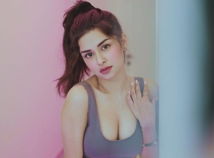 Avneet Kaur crossed all limits of bo*ldness at the age of 21, wearing monocony in such a pose that it started appearing.. Avneet Kaur crossed all limits of bo*ldness at the age of 21, wearing monocony in such a pose that it started appearing..