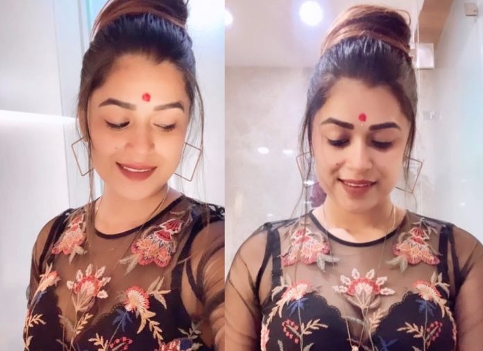 Bhojpuri actress Dimpal Singh raised the bar of internet, danced in red ghagra choli, watch video...