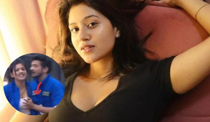 Munavvar put his hand on Anjali's chest in Kangana's show, video went viral Munavvar put his hand on Anjali's chest in Kangana's show, video went viral