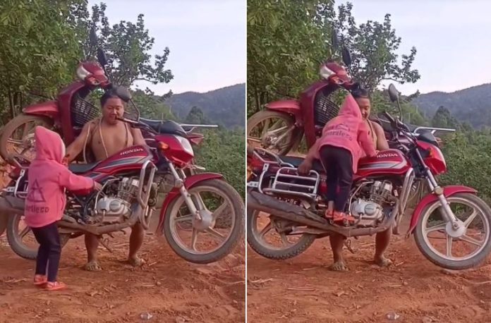 Video This is called the real 'Bahubali' who lifted two bikes on his shoulder like a toy - Watch