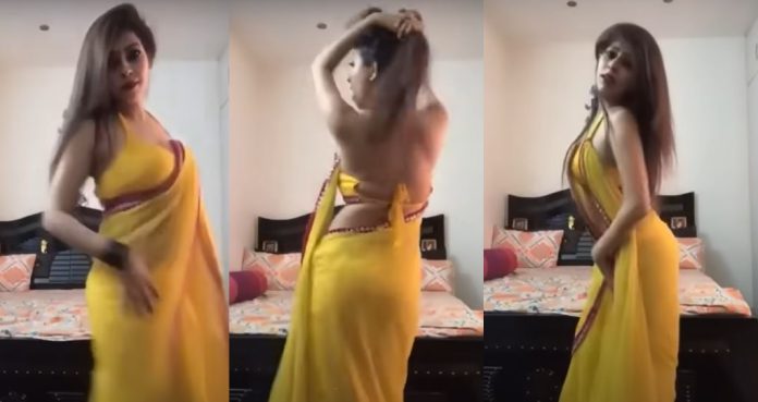 Bhabhi did a bold dance in yellow saree on 'Besharam Rang', video went viral