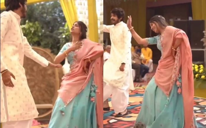 Bride and Groom did a bang dance on the song 'Maiyya Yashoda', the girl showed off Karisma Kapoor's style