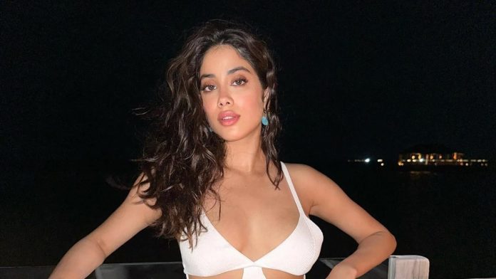 Jahnavi Kapoor ran on the treadmill wearing a sports bra, you will sweat after watching the workout