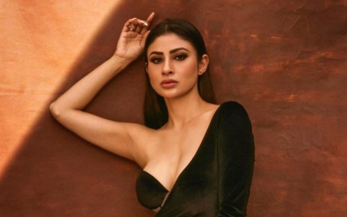 Mouni Roy took such photos in the bathroom, people were left sweating after seeing them